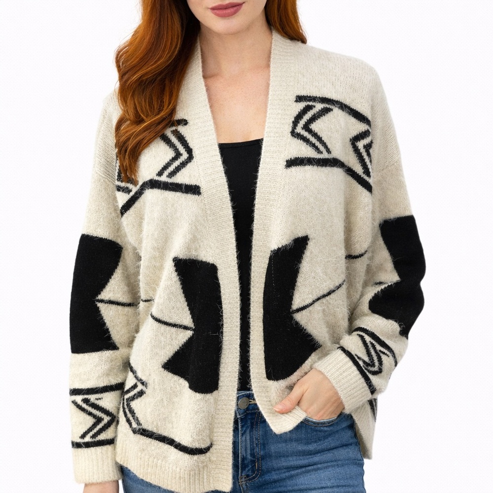 BKE Fuzzy White &‎ Black Aztec Cardigan Sweater XL